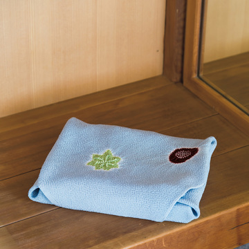 粋筋の人から支持されるはんなりとした色使いと柄 ゑり萬