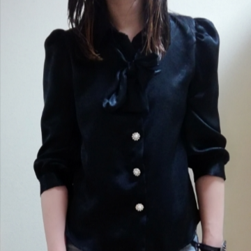 甘辛mixなZARAの黒ブラウス