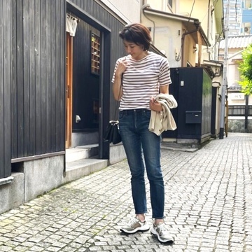 ZARAのスニーカーで大人カジュアルコーデ