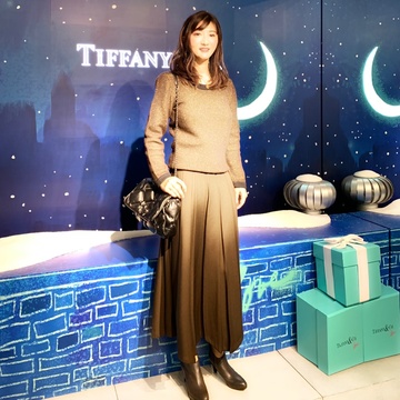 ブラウンコーデでティファニーカフェへ。