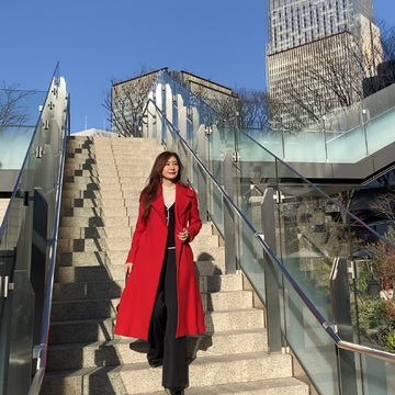 Jマダムランチはドラマティックなコートで