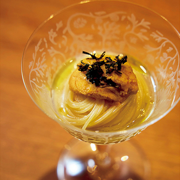 シックなカウンターで味わうパスタが絶品！イタリア料理店『プリモパッソ』