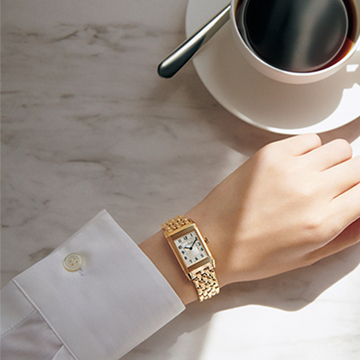 昼と夜で表情を変えて楽しむ「ジャガー・ルクルト」の名品腕時計「レベルソ」