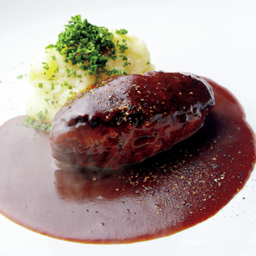 大人の洋食が大人気！　洋食 おがたの「ハンバーグ」【京都、あの店のあの一品】