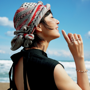 エルメスの新しいパールジュエリーで自由なムードに【富岡佳子 エルメスと踊る、おしゃれの遊び心】