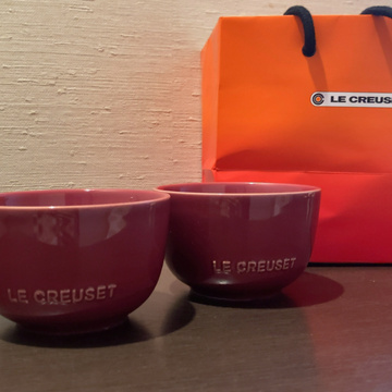 食器も春色　猫ちゃんも春色で