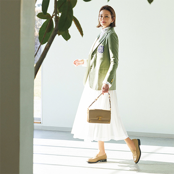 春の靴に悩んだらこれ！毎日履きたくなる「トッズ」のローファー