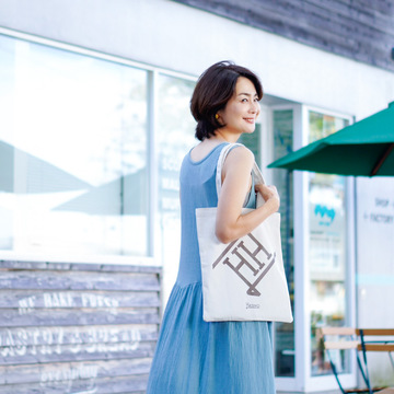  HERNO×eclatのコラボトート