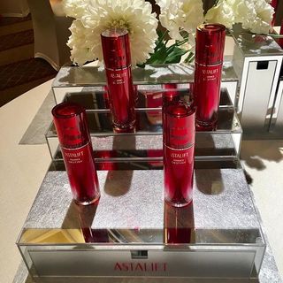 リフトアップに期待大！アスタリフト、秋の新作美容液