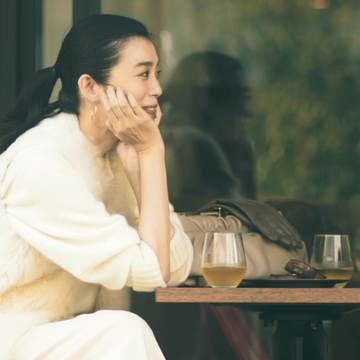 【パートナーと過ごす週末カジュアルスタイル6選】“家時間”にも女らしさとおしゃれ心を！