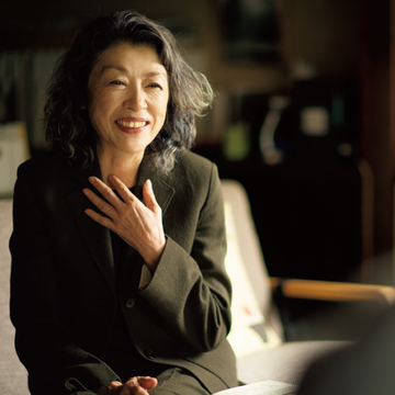 谷川俊太郎×山本容子「人生に、もっと詩と絵と遊び心を。」【エクラ新年1月号特別対談〈後編〉】