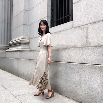 ZARAのフロントボタンワンピース