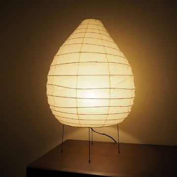 彫刻家イサム・ノグチの手がけた岐阜提灯“AKARI”