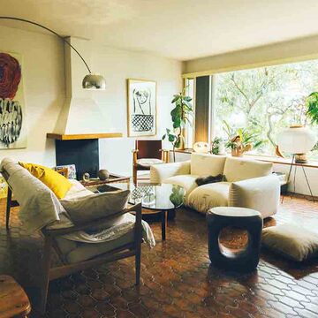 【ファッションデザイナー・野口アヤさんのお宅拝見】なるべくもとの姿に戻して住み継ぐ、名作ヴィンテージマンション