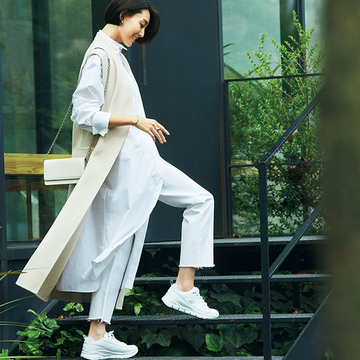 【シンプルで快適な、大人に似合うスニーカー】「スケッチャーズ」の『Arch Fit（アーチ フィット）®』で履き心地もおしゃれもあきらめない！