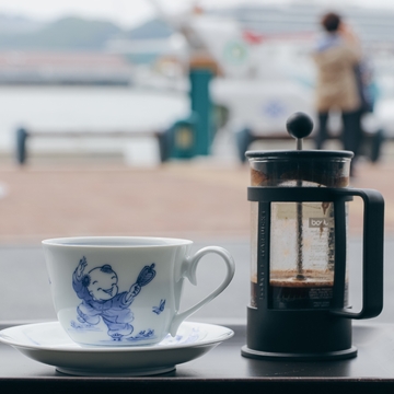 【長崎・佐世保】スタバ好き必見！日本で初めて、コーヒーカップを作った三川内焼でコーヒータイムを