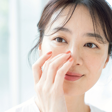 広瀬あつこさんに教わる「50代のデコボコ毛穴」が消えるメイクテク