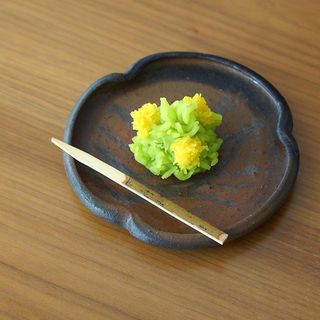 「地味」でいい。土そのものの備前焼。