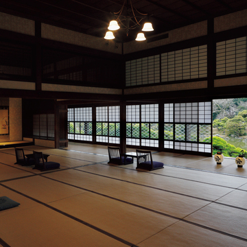 【50代 癒しの宿&ホテル】文化財に寄り添う宿で歴史に浸り、自分を見つめる『柳川藩主立花邸  御花』
