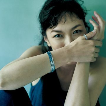 ダミアーニの「タイムレス クラッシコ・アイスバーグ」【板谷由夏×伊藤美佐季の「ドラマを生むジュエリー」】