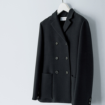 【一段上のおしゃれが手に入るジャケット＆靴】ディオールのジャケットとレペットのバレエシューズ