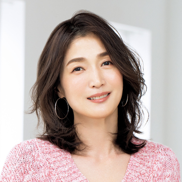 複合的な理由で髪が広がるお悩みは、「ひし形フォルム」がおすすめ！【50代髪型・ヘアスタイル】