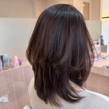 【ミディアムヘア】軽さを出して夏仕様スタイルへ