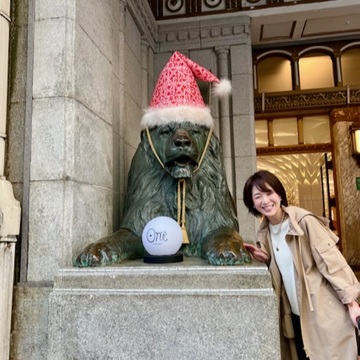 東京のライオン像といちょう並木