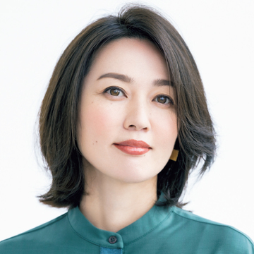 立体感とツヤの両方を堪能できる「メリハリボブ」【50代髪型・ヘアスタイル】