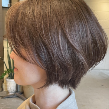 50代のヘアカット〜エレガントなショートスタイル