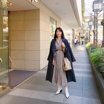 とろみワンピと白ブーツでマンネリ脱却♪