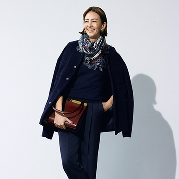 足もとに抜け感を！白ローファーで冬コーデの重見え回避