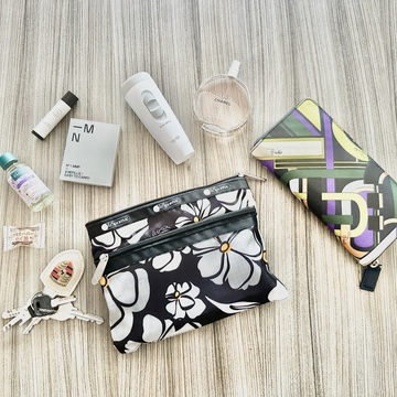 LeSportsac×eclat コラボレーション大人の花柄ポーチ♪