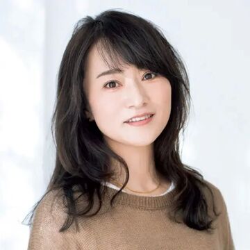 飾らないのに、おしゃれに見える「50代のロングヘア」ナチュラルなスタイル5選