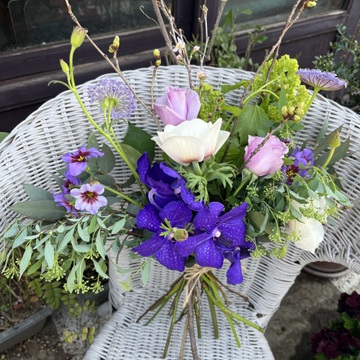 楽しみにしていた桜のブーケを束ねに