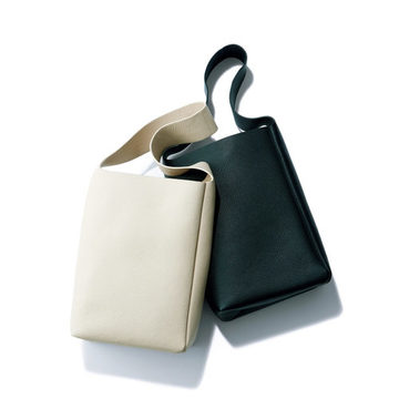 上質なレザーがきわだつ『Aeta』のショルダーバッグが万能！