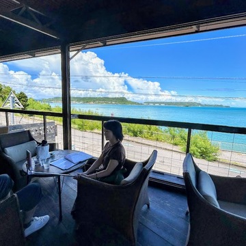 秋の沖縄週末旅④ 至福の離島カフェでまったりドライブ編