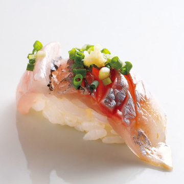 ご主人の人柄を感じる 優しい味わいの鮨　鮨　志の助 