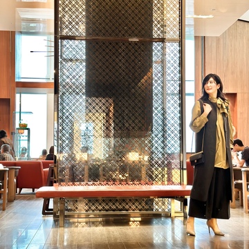 センターラインパンツでホテルランチへ