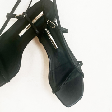 今年の夏はコレ！　BRENTA のサンダル　