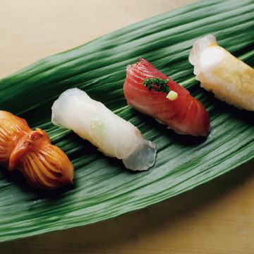 ＜福岡・鮨の名店④＞“博多前”のネタを堪能。殿堂入りの名店「吉冨寿し」