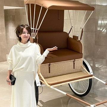 エルメス製の人力車&自転車