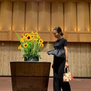 ZARAのブラックパンツで夏の黒スタイル