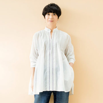 スタイリスト佐伯敦子さんプロデュース「心地よく女らしい大人の日常スタイル」
