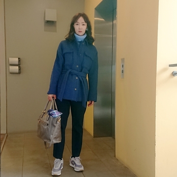 ZARAのツイードコートでブルーワントーンコーデ