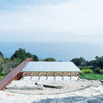 モデル・富岡佳子さんのとっておき美術館「小田原文化財団 江之浦測候所」