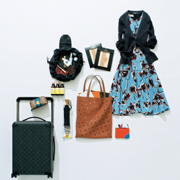 美容アイテムがたくさん、旅先でも疲れをためずに美しく！講演会出張の旅【スーツケースの中身】