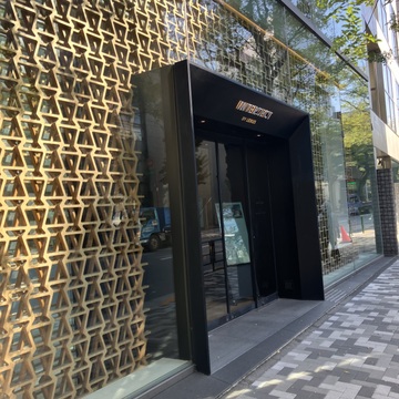 友人と過ごす快適レストラン