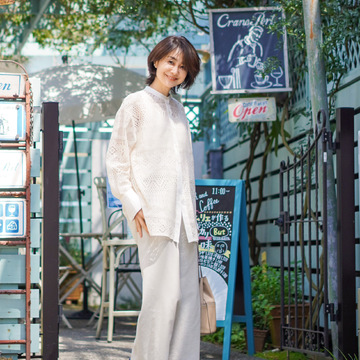 透け感のあるシャツを着て鎌倉の韓国料理屋さんへ