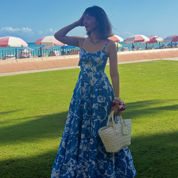 ラッキーモチーフを楽しむリゾートワンピース in ハワイ